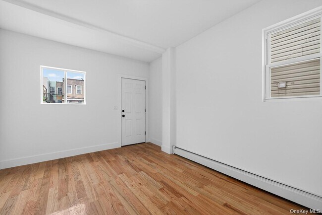 Foto del edificio - 25-61 99th St