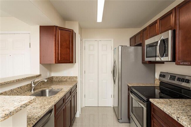 Building Photo - 5600 Devonbriar Way
