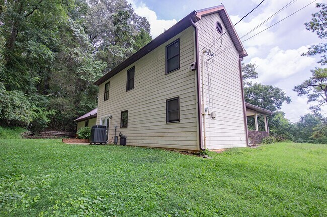 Foto del edificio - 306 Boring Chapel Rd