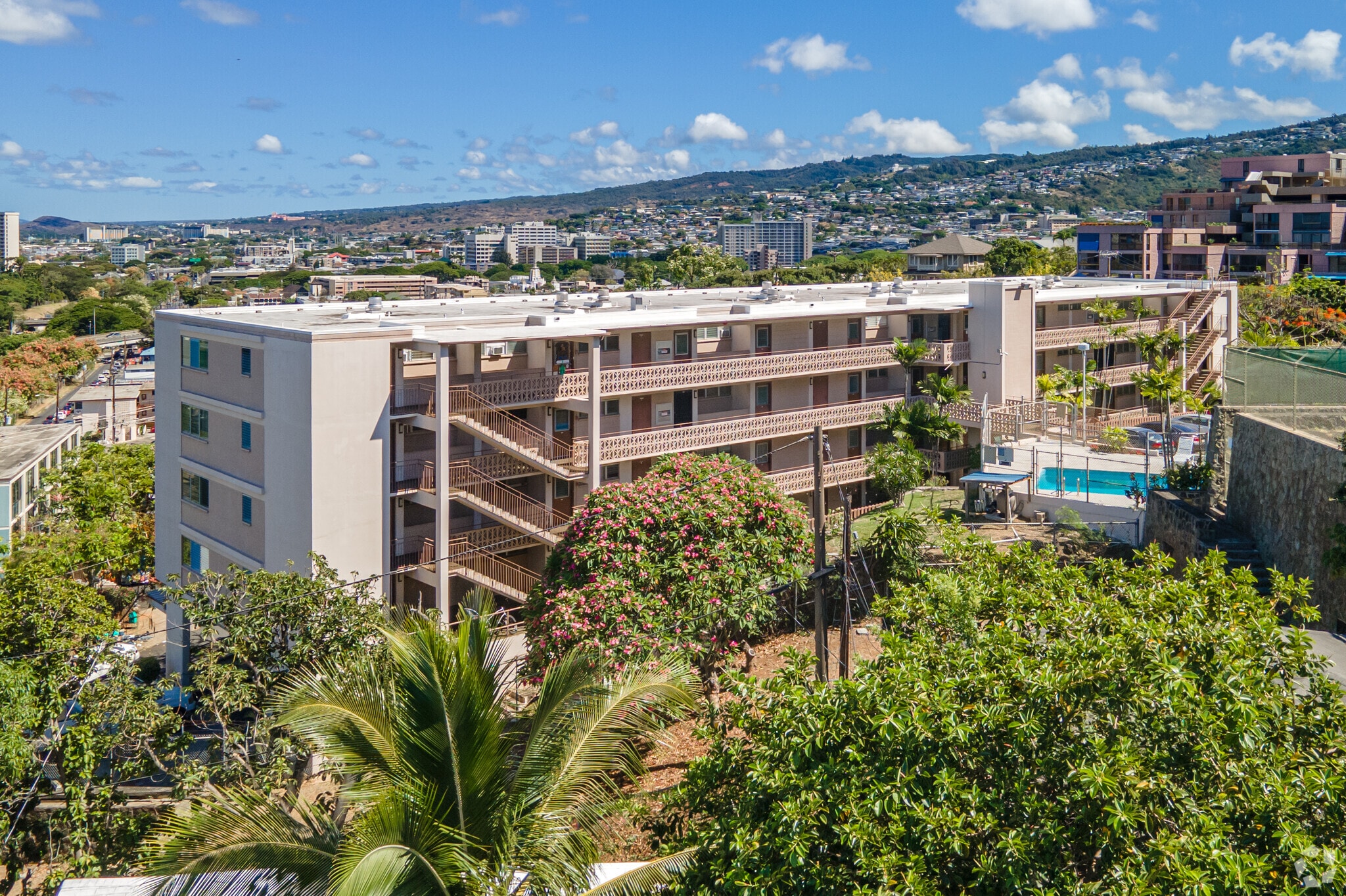 Aleo Hale Condominiums