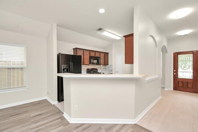 Building Photo - 10902 Harston Dr