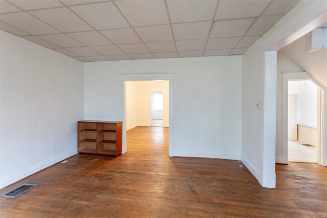 Foto del edificio - 5334 Gilson Ave