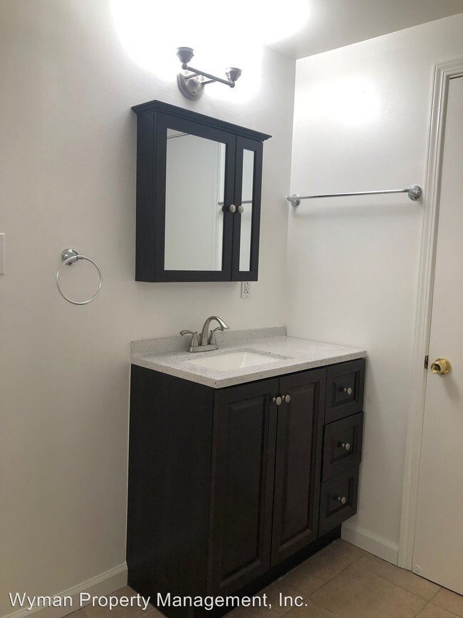 Foto del edificio - 1 br, 1 bath Apartment - 130-142 Underhill