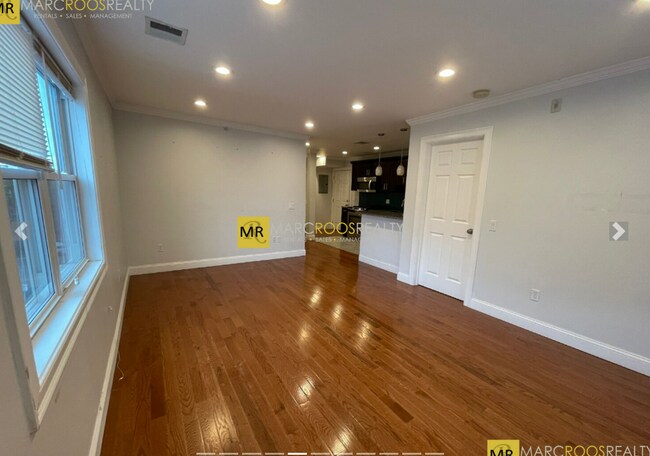 Foto del edificio - 111 Maverick St