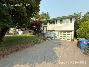Building Photo - 2491 Aladdin Crescent