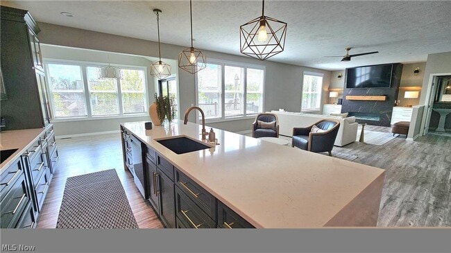 Foto del edificio - 9337 Ellis Way