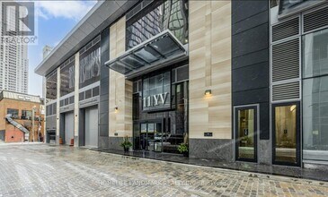 Building Photo - 11 Yorkville Ave