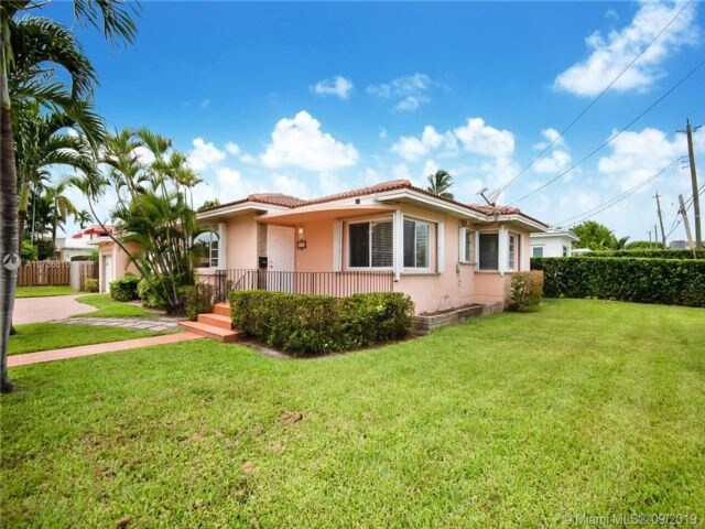 Foto principal - 8911 Abbott Ave