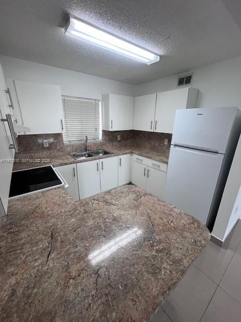 Foto del edificio - 3041 W 76th St