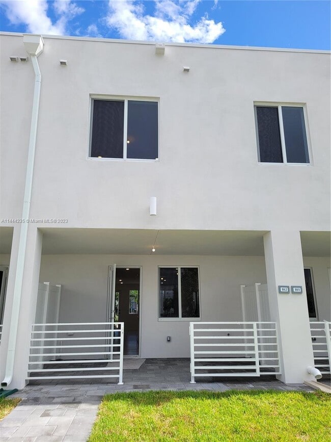 Building Photo - 10300 NW 66th St