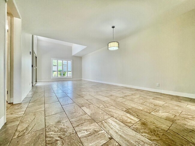 Foto del edificio - AVAILABLE NOW! 2 Bedroom / 2 Bathroom Cond...