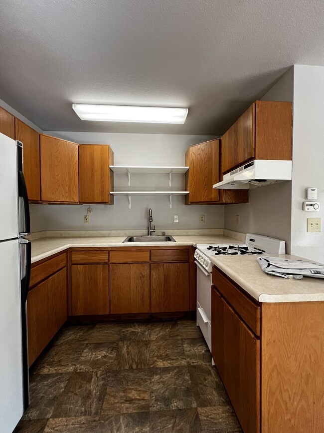 Building Photo - 2913 Highland Ct