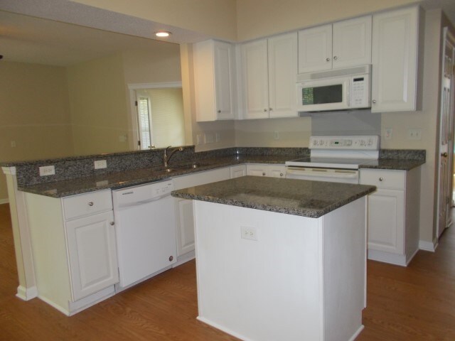 Foto del edificio - 8526 Fox Tail Ln