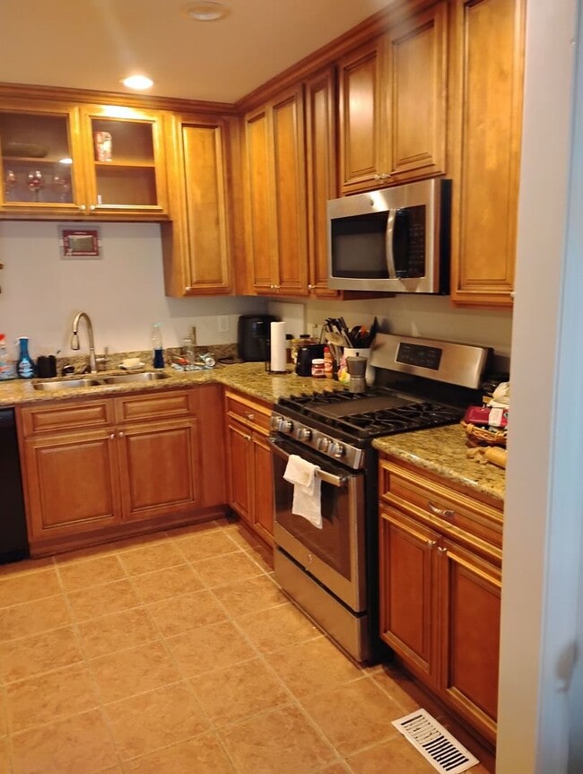 Foto del edificio - 8 Brookhaven Dr