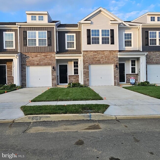 Building Photo - 22 Whaler Dr