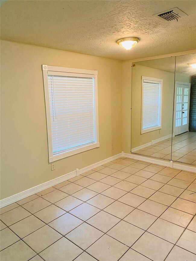 Foto del edificio - 410 Merrymount Ct