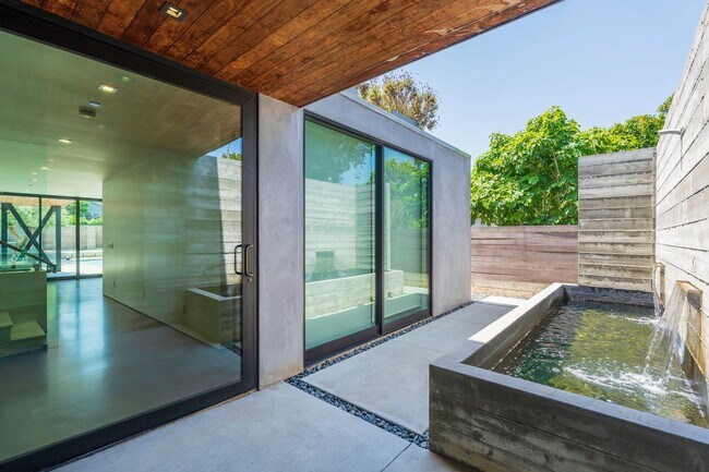Foto del edificio - Zen House | Award-Winning Architectural Lease in Manhattan Beach