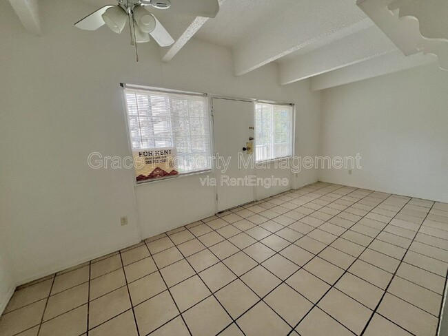 Building Photo - 364 S Ironton St