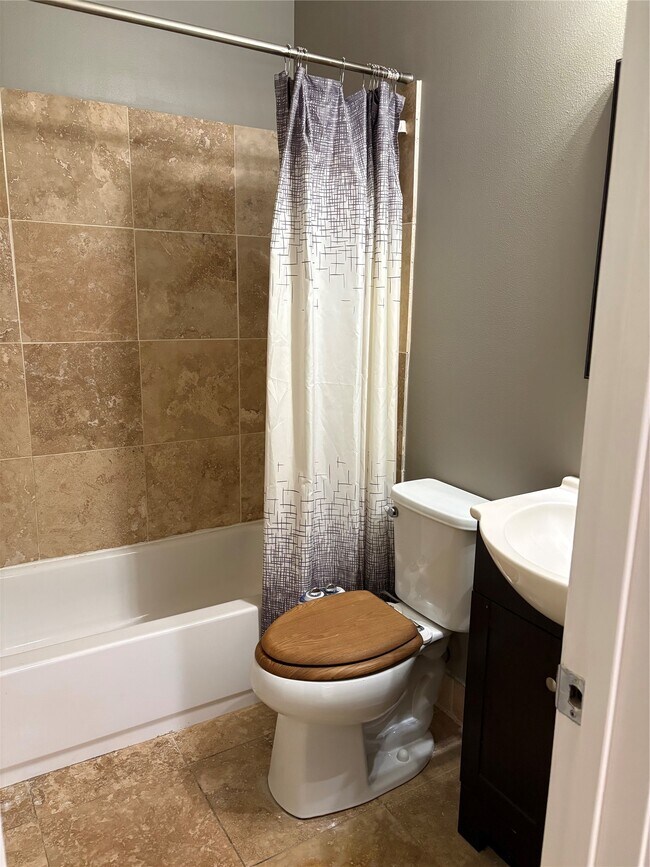 Foto del edificio - 307 Covecrest Dr