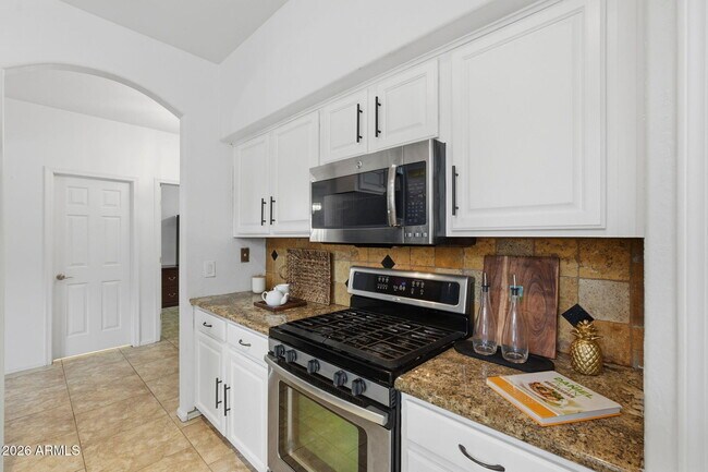 Foto del edificio - 6843 S 26th St