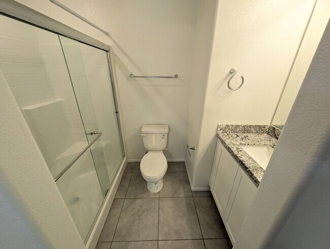 Foto del edificio - 664 Vetiver Ln