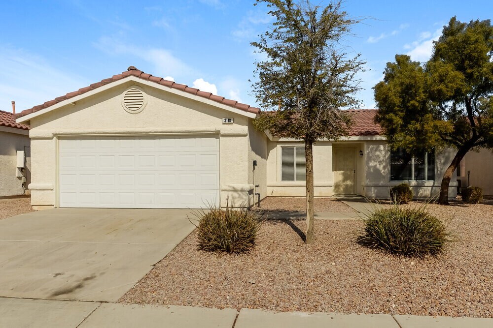 Primary Photo - 3118 Flower Garden Ct