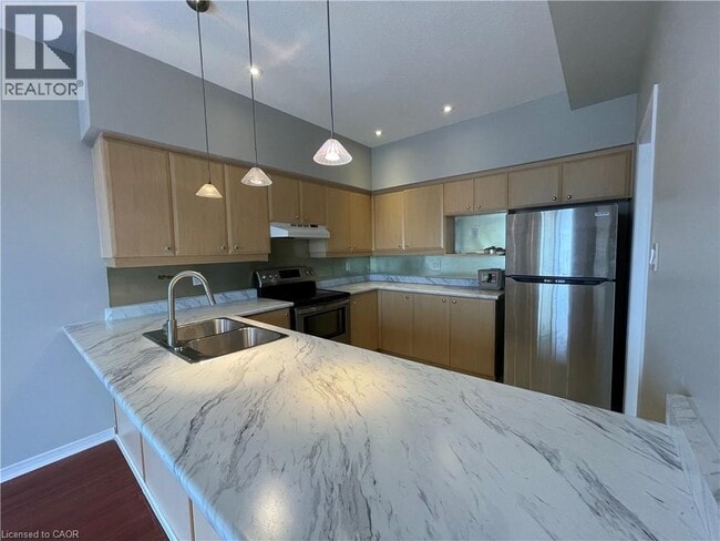 Photo du bâtiment - 103 Hollyridge Crescent