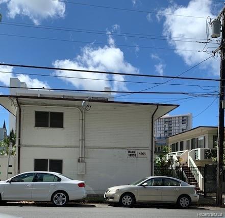 Building Photo - 1663 Kewalo St