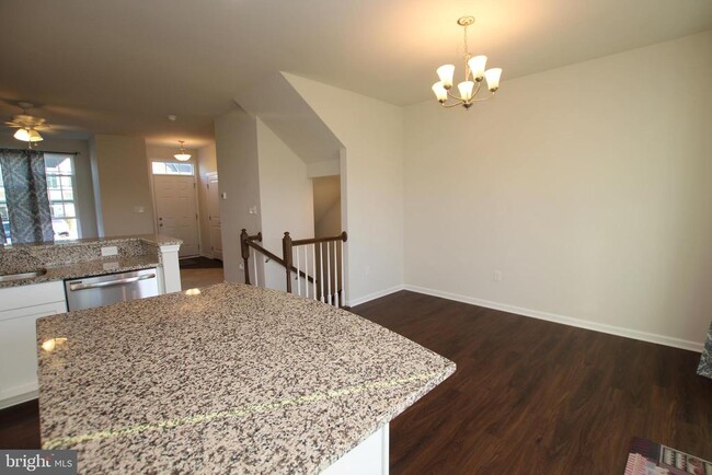 Building Photo - 30111 Plantation Dr