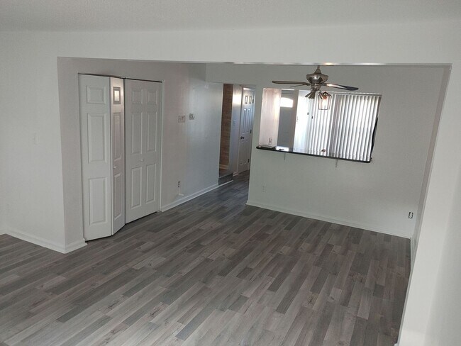 Foto del edificio - 824 Armistine Court- Available Now