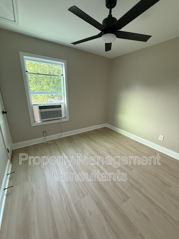 Foto del edificio - 789 Little Cove Rd