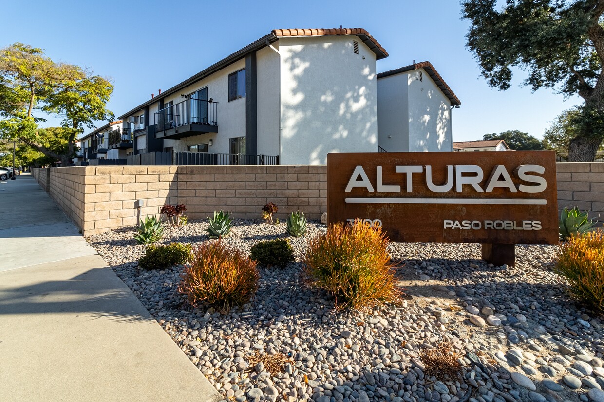 Foto principal - Alturas Paso Robles Apartment Homes