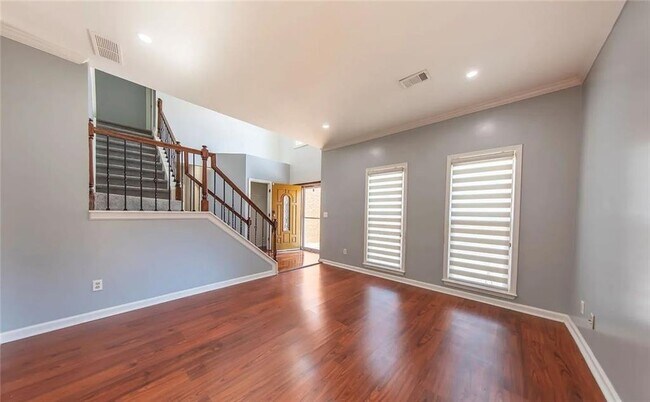 Building Photo - 10455 Windsor Park Dr