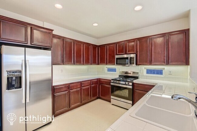 Building Photo - 30138 Hardrock Dr, Menifee, CA, 92585