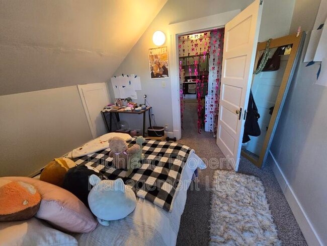 Foto del edificio - 235 SE Daniel St