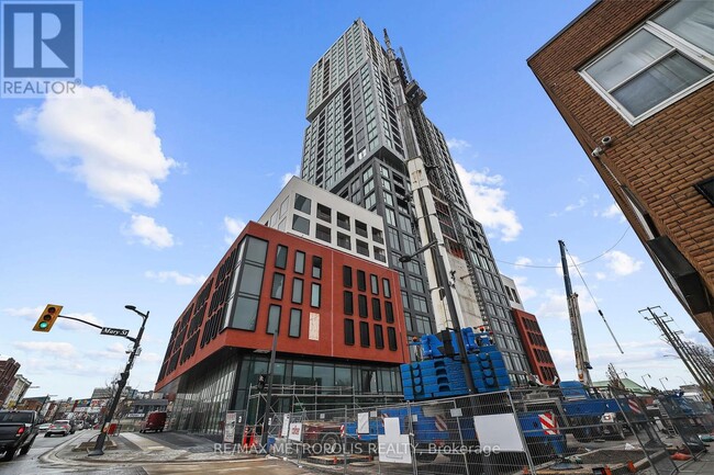 Building Photo - 39-2539 Mary St