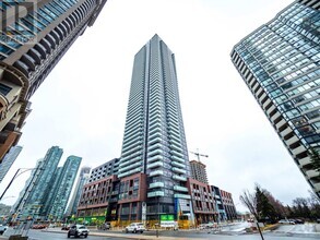 Building Photo - 430-430 Square One Dr
