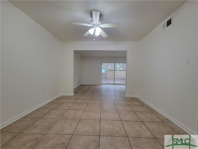 Building Photo - 527 Tibet Ave