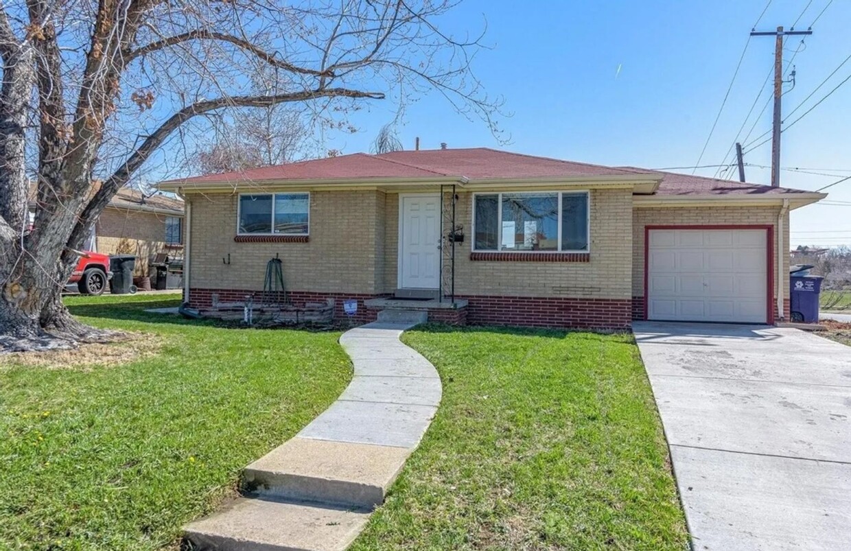 Primary Photo - Charming 3BR House in Denver