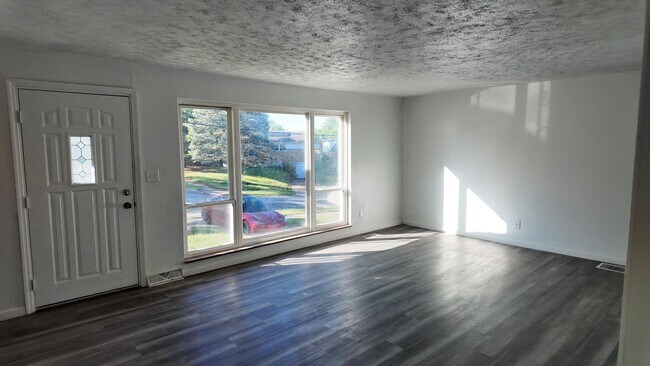 Foto del edificio - 2660 Sandhurst Dr