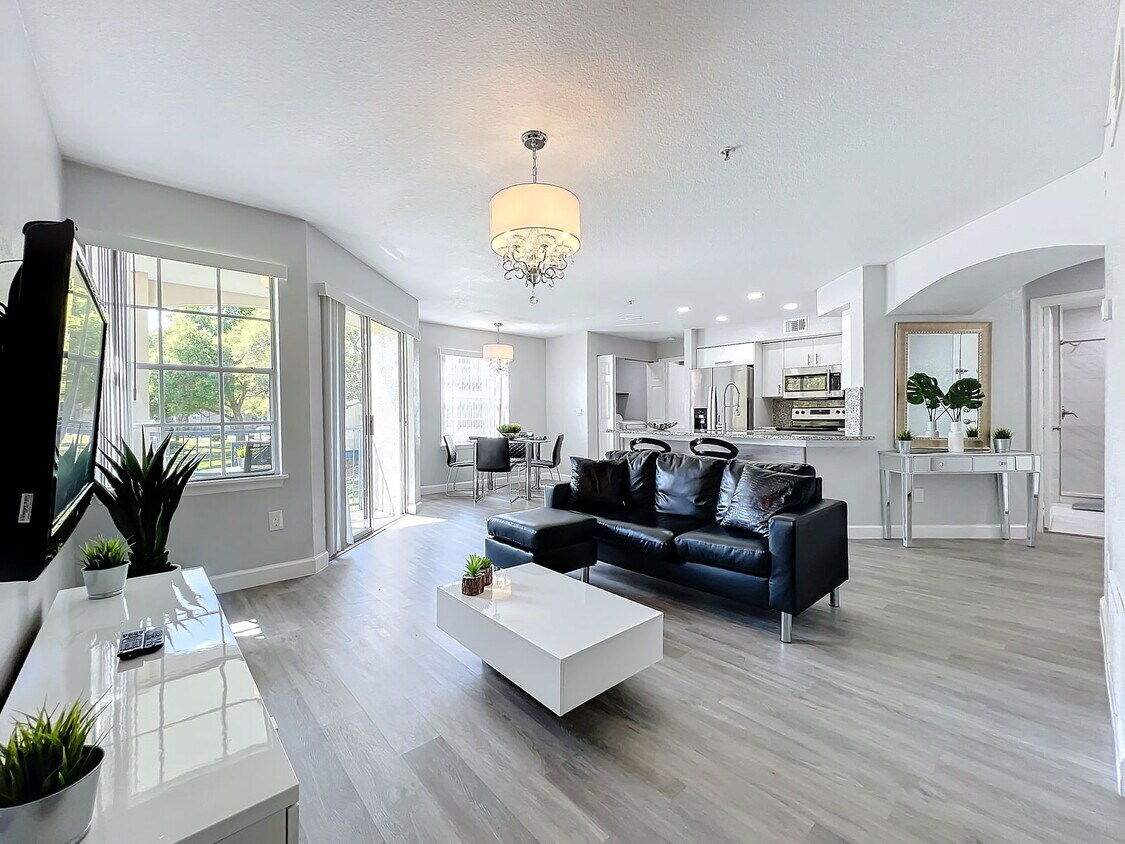 Foto principal - Westpointe Boulevard, Orlando, FL 32835 - ...