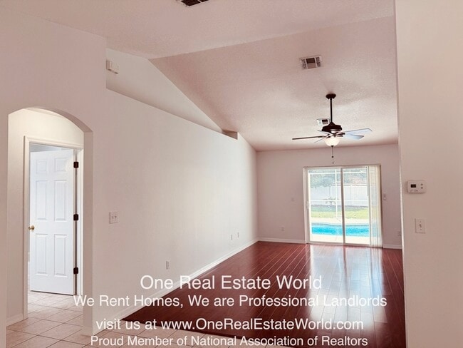 Building Photo - 802 Wyoming Ave