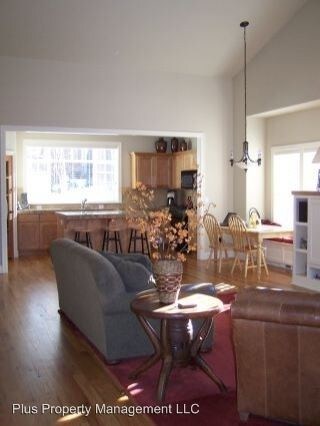 Building Photo - 2 br, 2 bath House - 19402 Laurelhurst Way