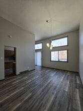 Building Photo - 918 N 39th St