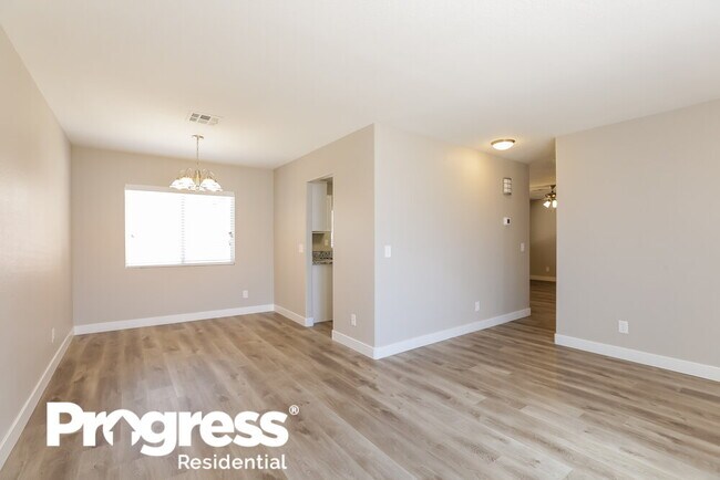 Foto del edificio - 800 Rock Springs Dr