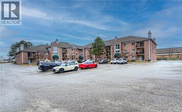 Building Photo - 3085 Kingsway Dr