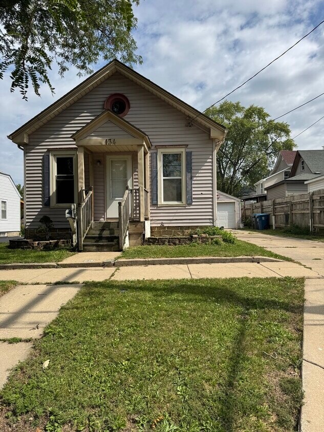 Foto principal - 134 Bluff St
