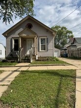 Building Photo - 134 Bluff St
