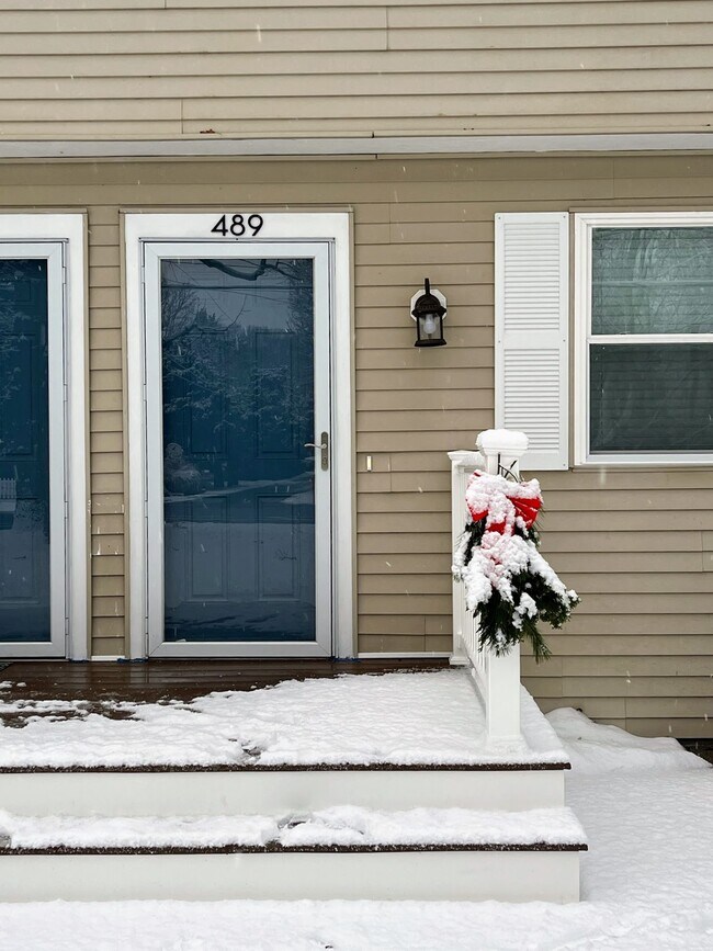 Entrada de lado a lado - 489 Boston Neck Rd