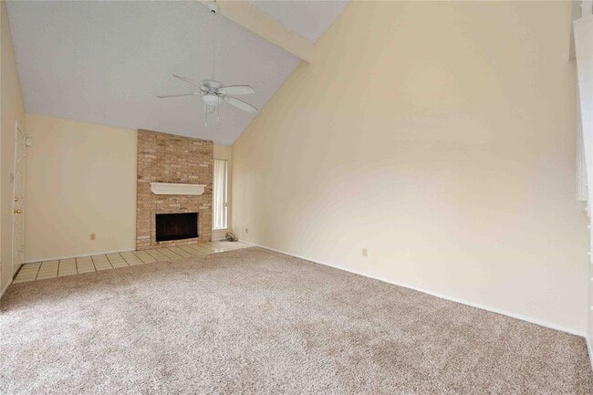 Building Photo - 12033 Bob White Dr